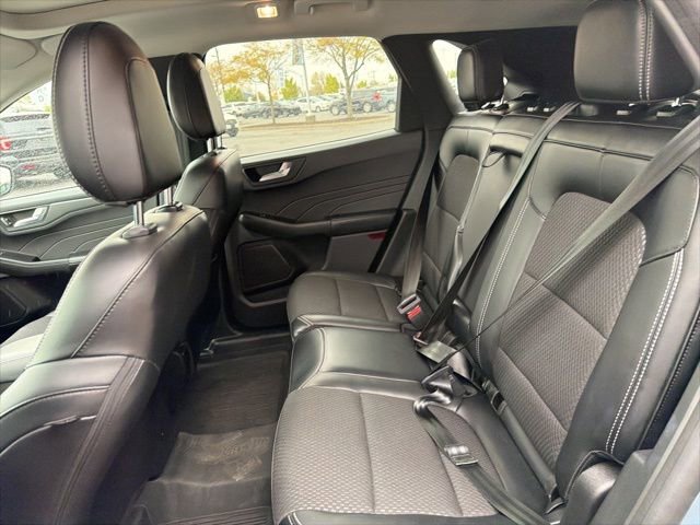 Used 2023 Ford Escape SE w/ Class II Trailer Tow Package image 14
