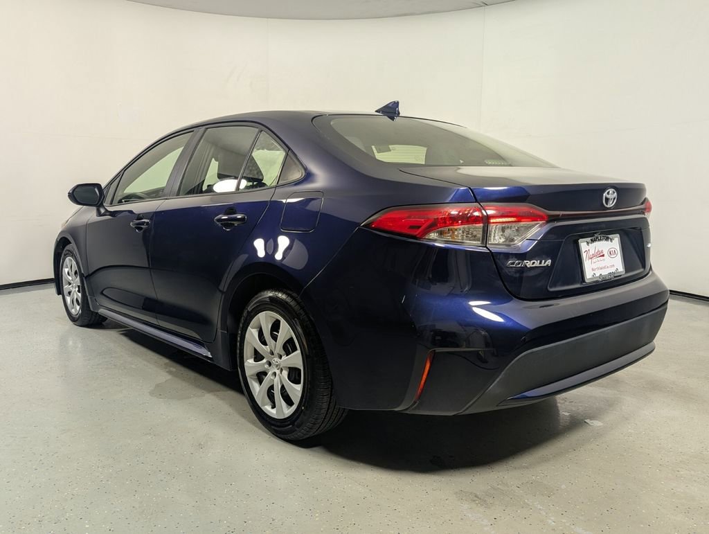 Used 2022 Toyota Corolla LE FWD image 5