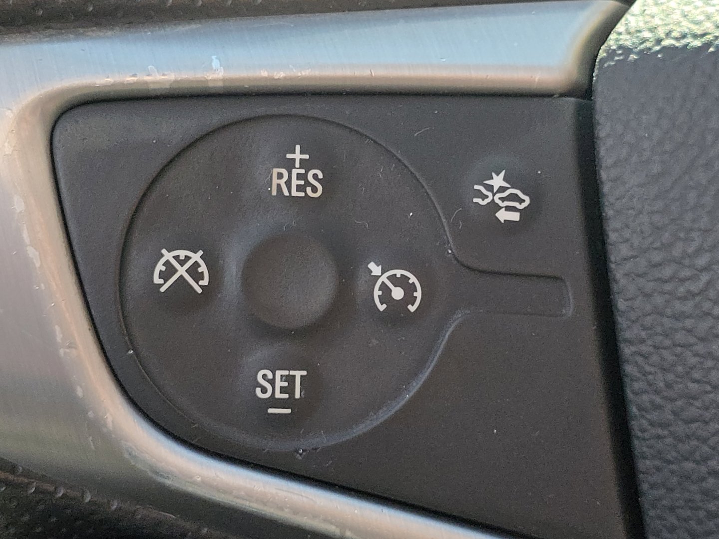 Used 2022 GMC Terrain SLE w/ Driver Convenience Package image 35