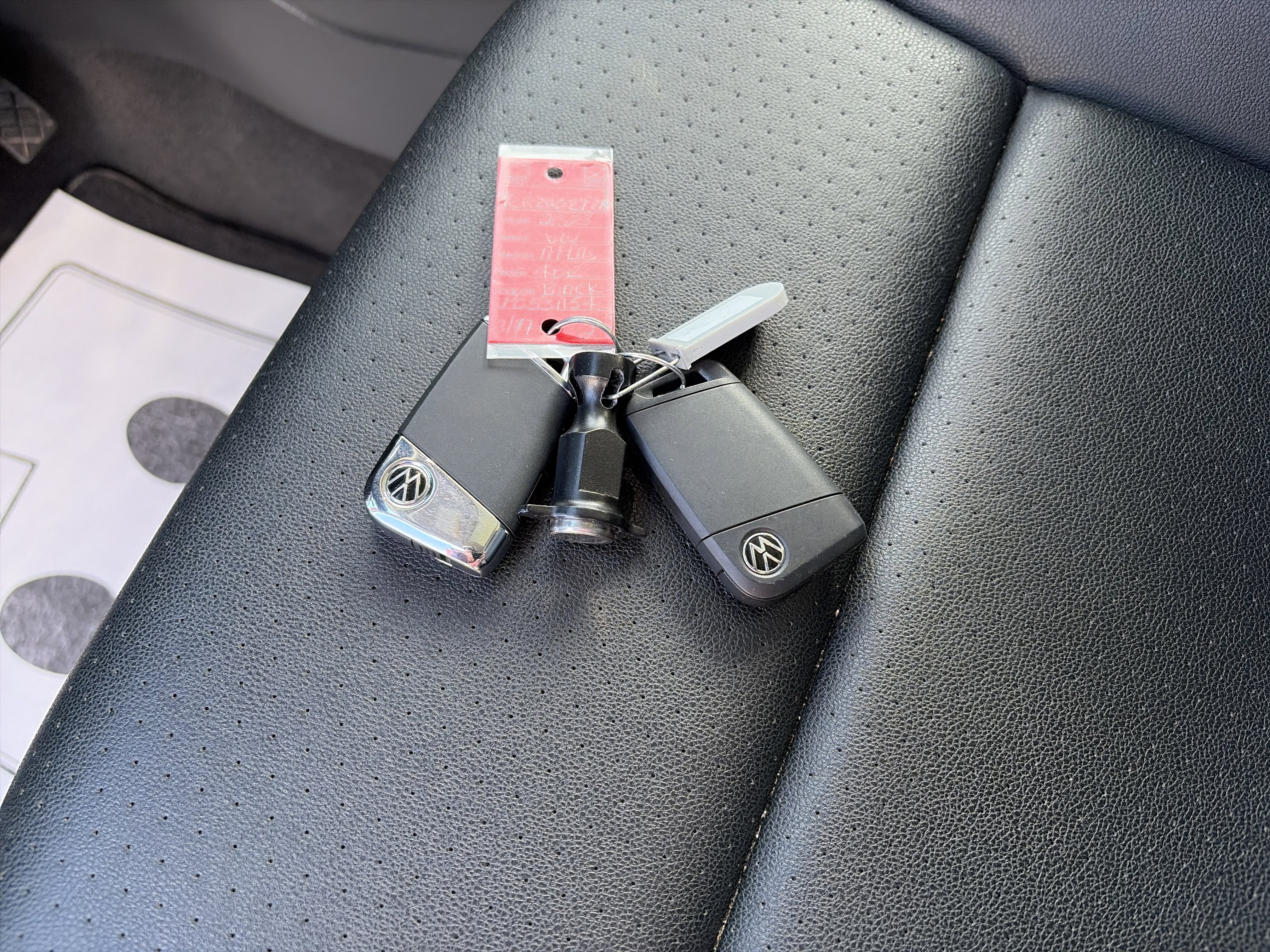 Used 2023 Volkswagen Atlas SE w/ Panoramic Sunroof Package image 32