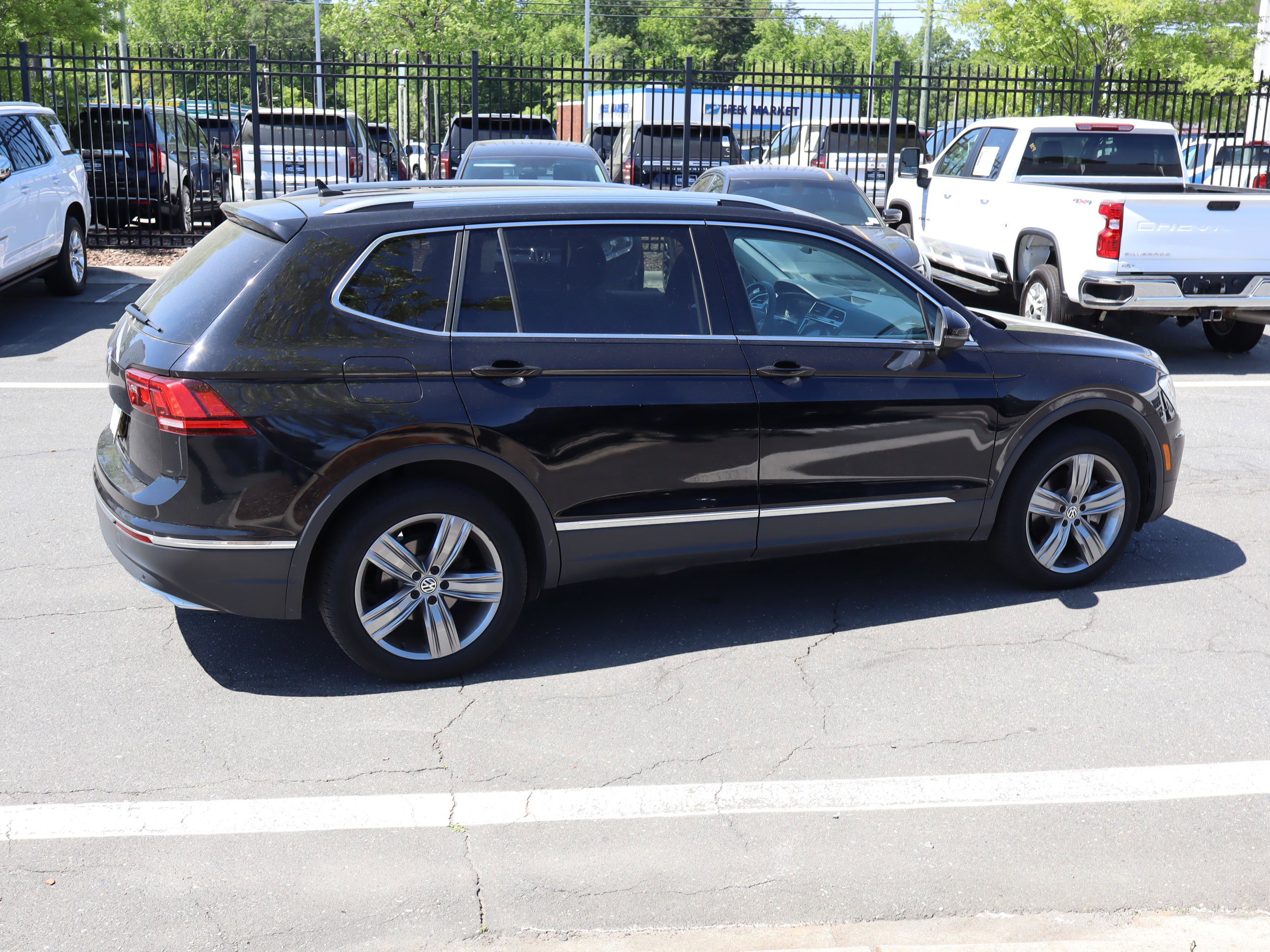 Used 2021 Volkswagen Tiguan SEL image 22