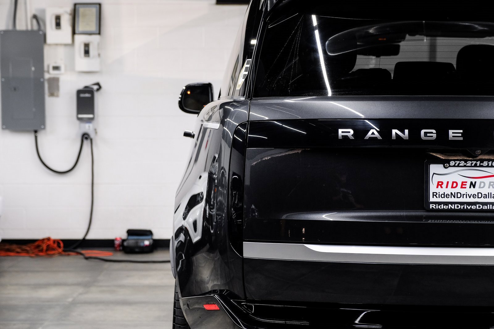 Used 2023 Land Rover Range Rover Autobiography image 55