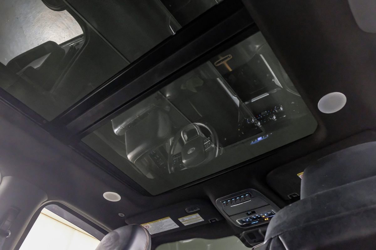 Used 2024 Ford F350 Platinum image 23