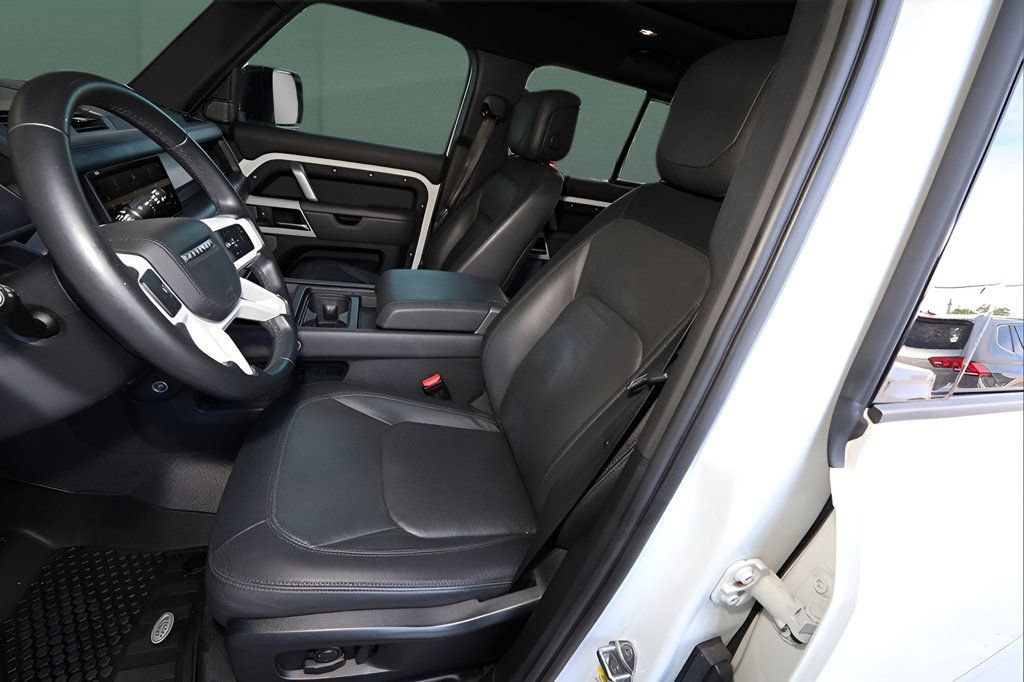 Used 2023 Land Rover Defender 110 X-Dynamic SE AWD/4WD image 12