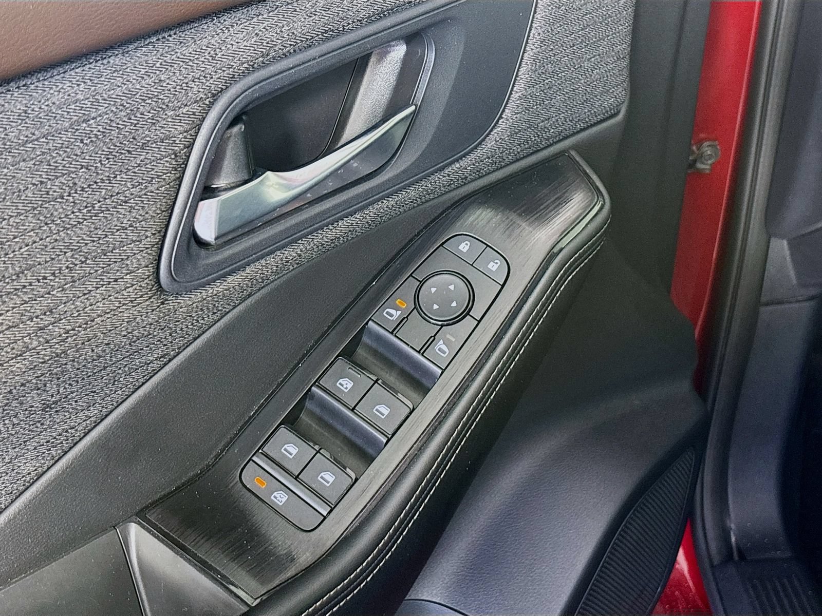 Used 2023 Nissan Rogue SV AWD/4WD image 17