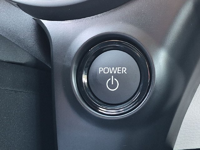 New 2026 Toyota Sienna XLE FWD image 18