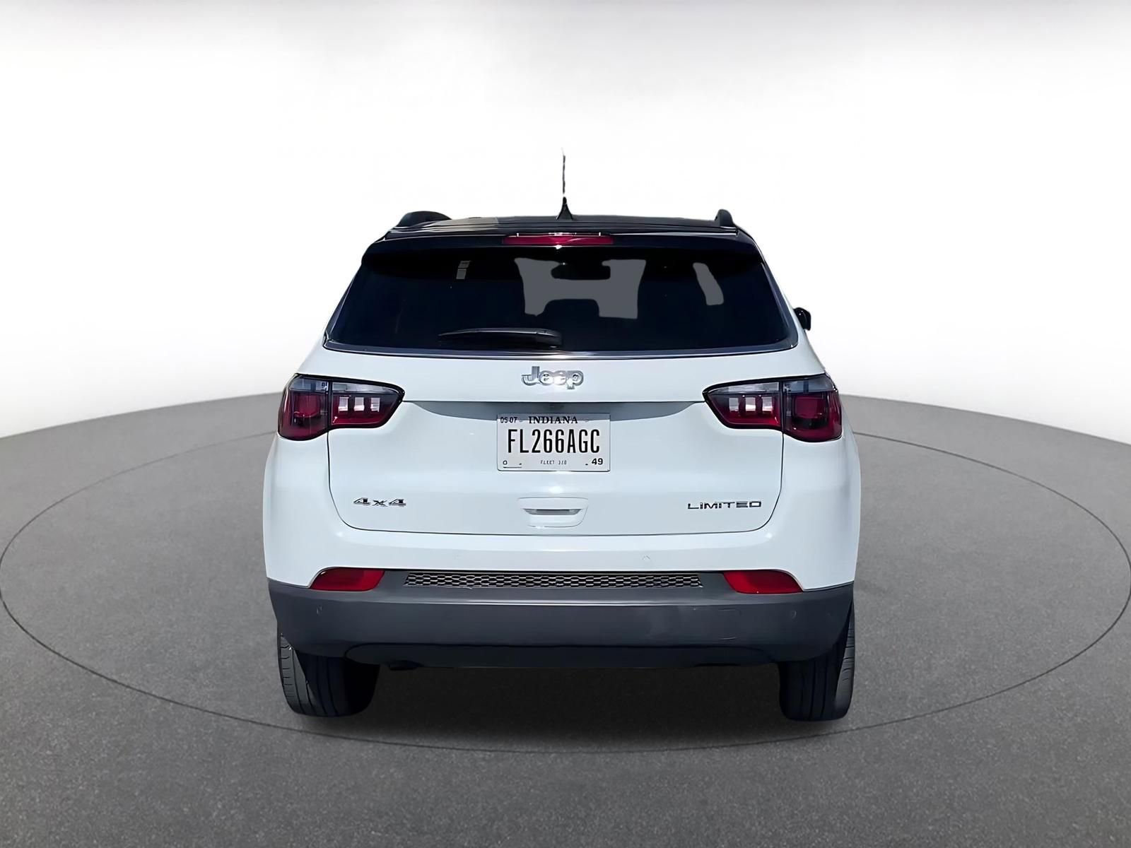 Used 2025 Jeep Compass Limited image 12