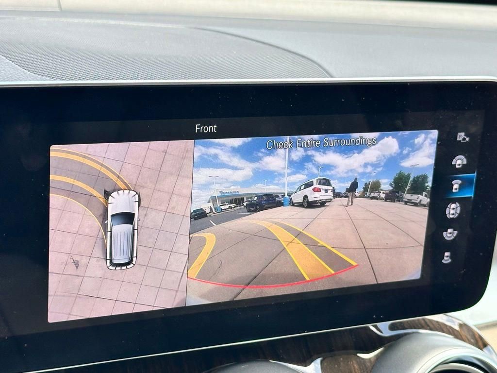 Used 2022 Mercedes-Benz GLC 300 image 12