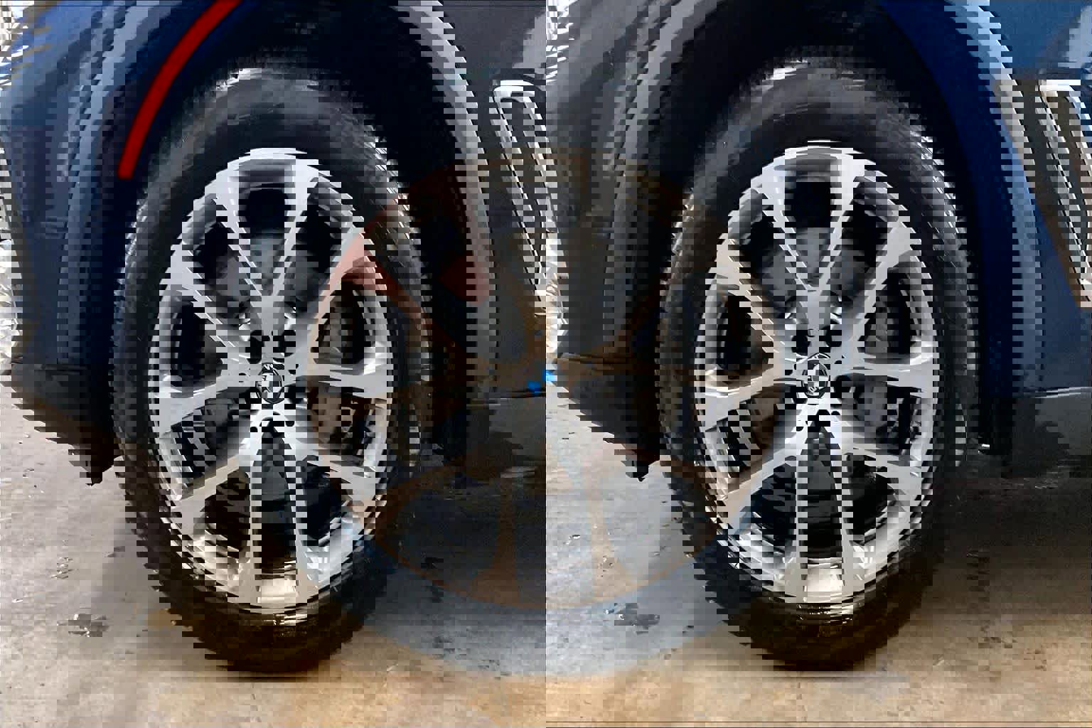 Used 2020 BMW X5 xDrive40i w/ Premium Package image 11