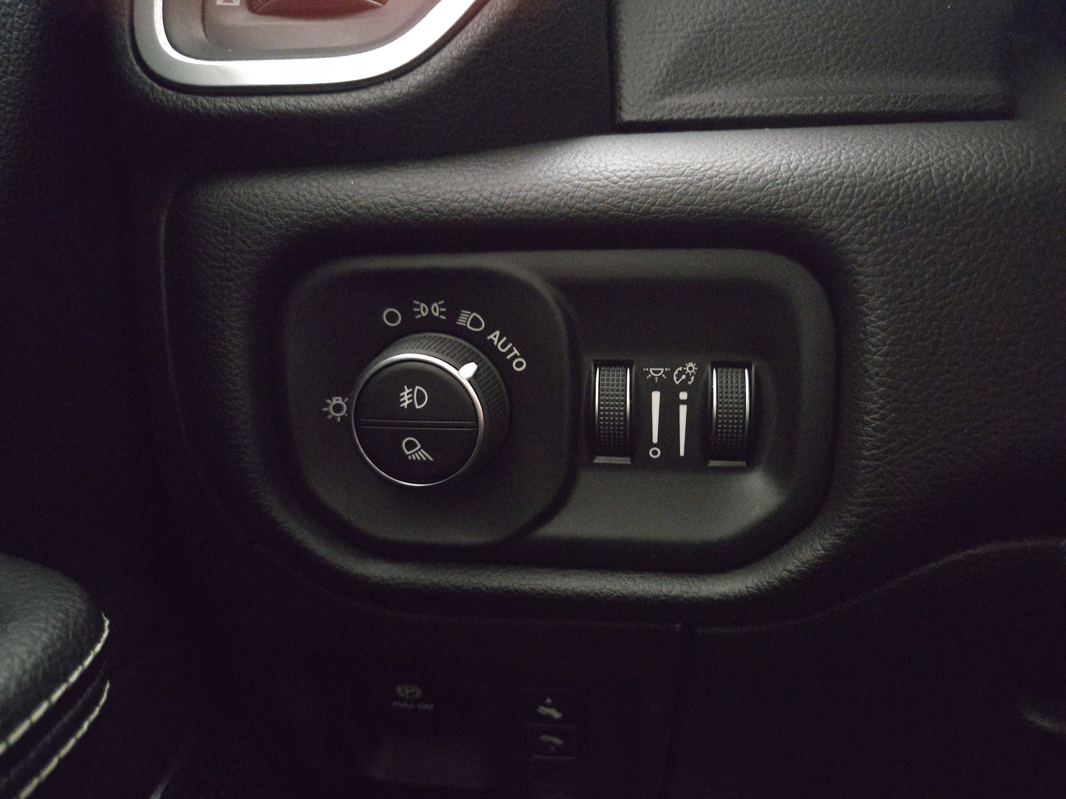 Used 2022 RAM 1500 Laramie w/ Sport Appearance Package image 31