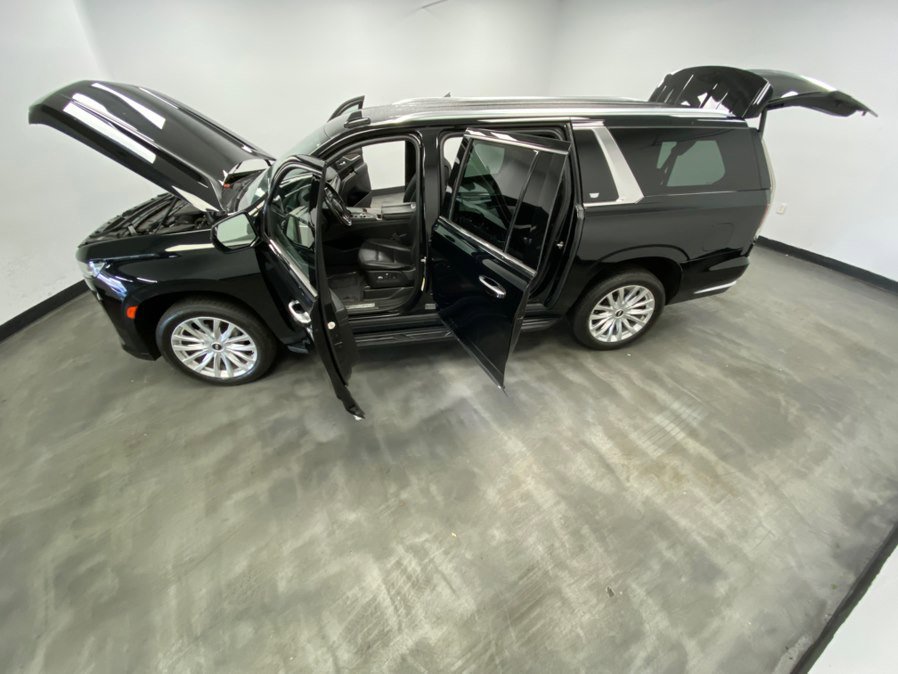 Used 2023 Cadillac Escalade ESV Luxury image 47