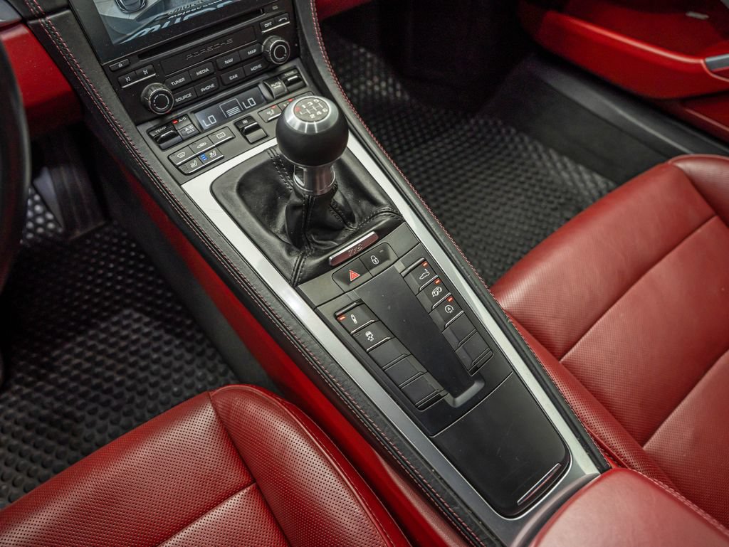 Used 2017 Porsche 718 Cayman RWD image 31