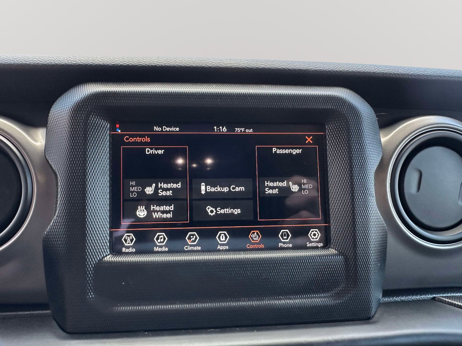 Used 2022 Jeep Wrangler Sport AWD/4WD image 11