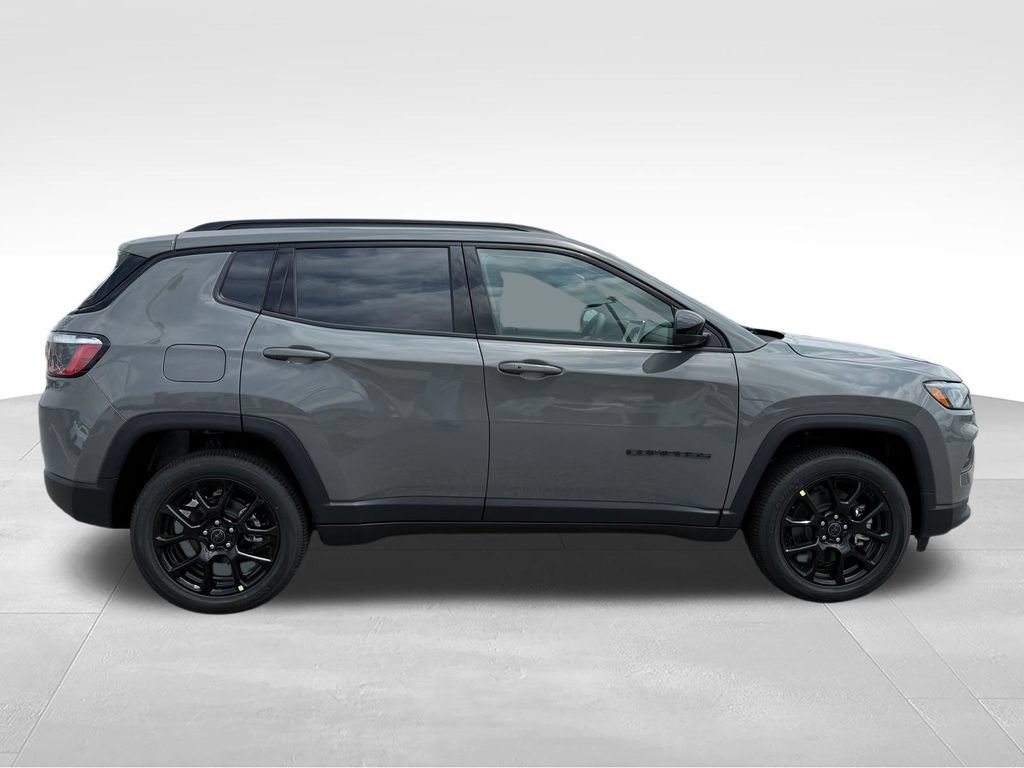New 2026 Jeep Compass Latitude AWD/4WD image 31