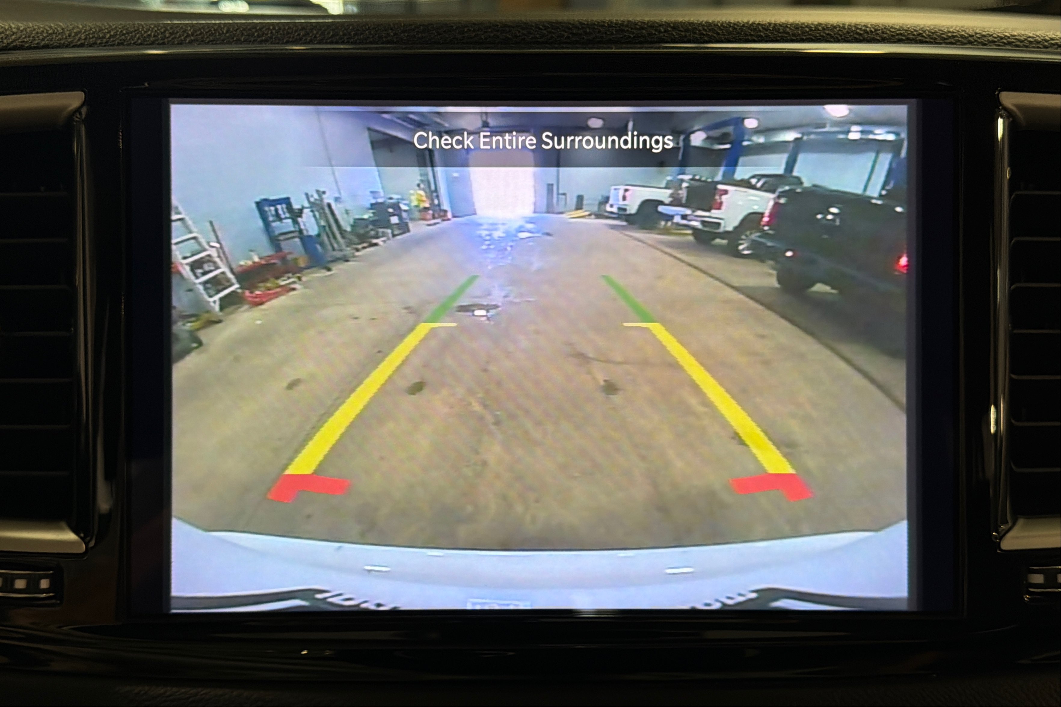 Used 2023 Chrysler Pacifica Touring-L FWD image 30
