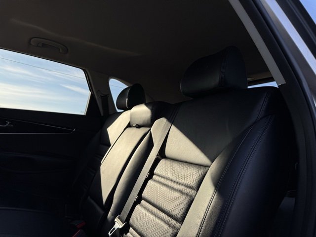 Used 2019 Kia Sorento EX image 11