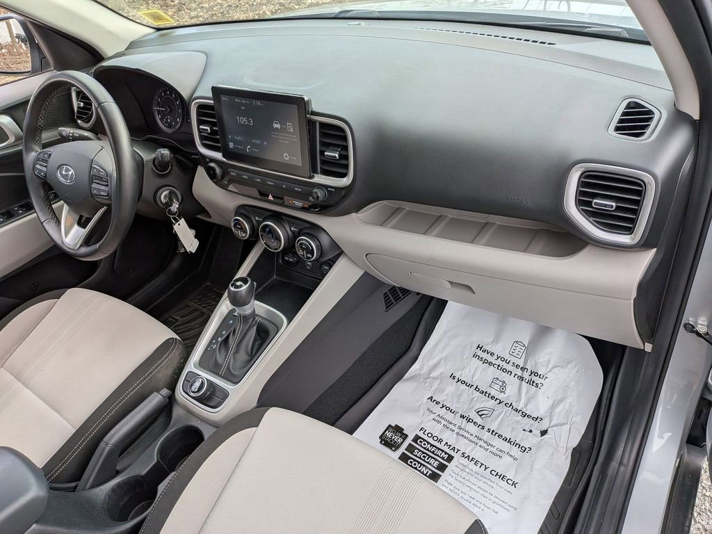 Used 2021 Hyundai Venue SEL image 23