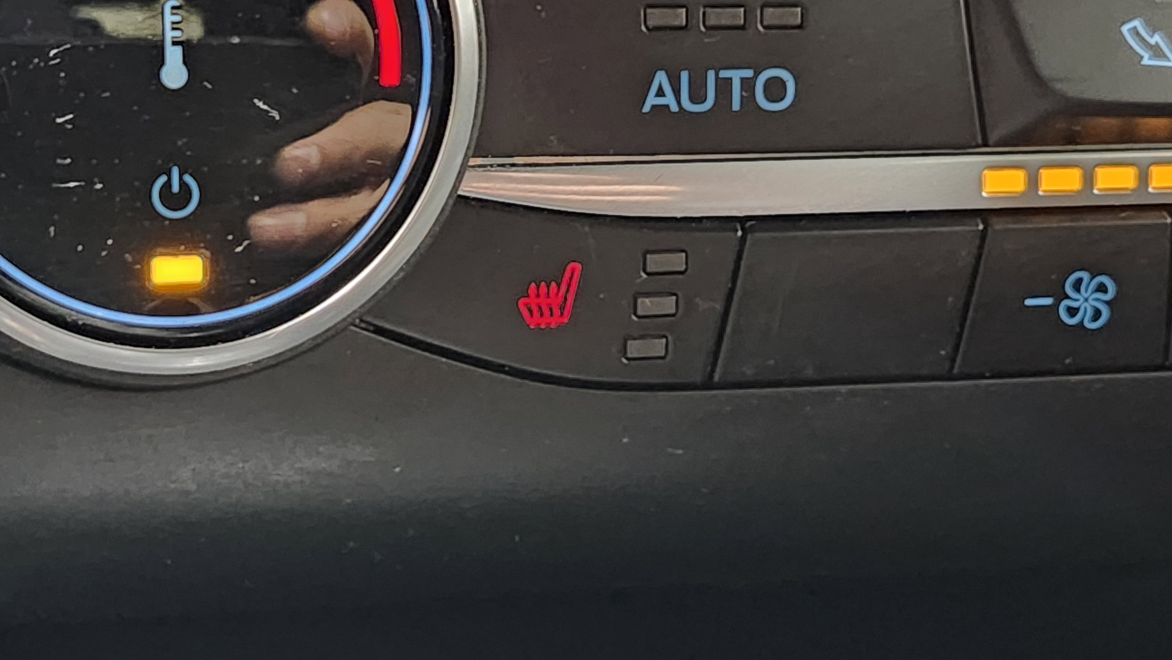 Used 2024 Ford Escape ST-Line w/ Cold Weather Package image 6