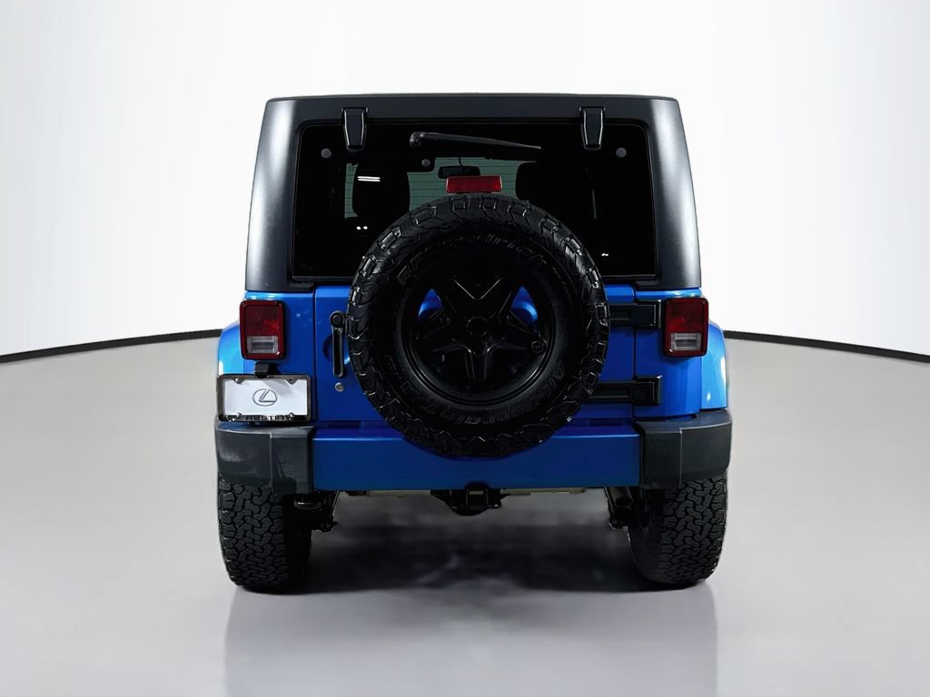 Used 2016 Jeep Wrangler Unlimited Sahara w/ Max Tow Package AWD/4WD image 6