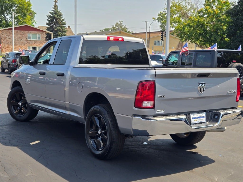 Used 2024 RAM 1500 Classic SLT AWD/4WD image 15