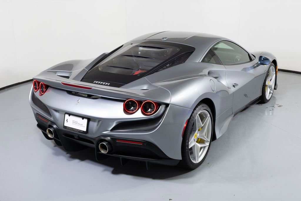 Used 2021 Ferrari F8 Tributo image 2