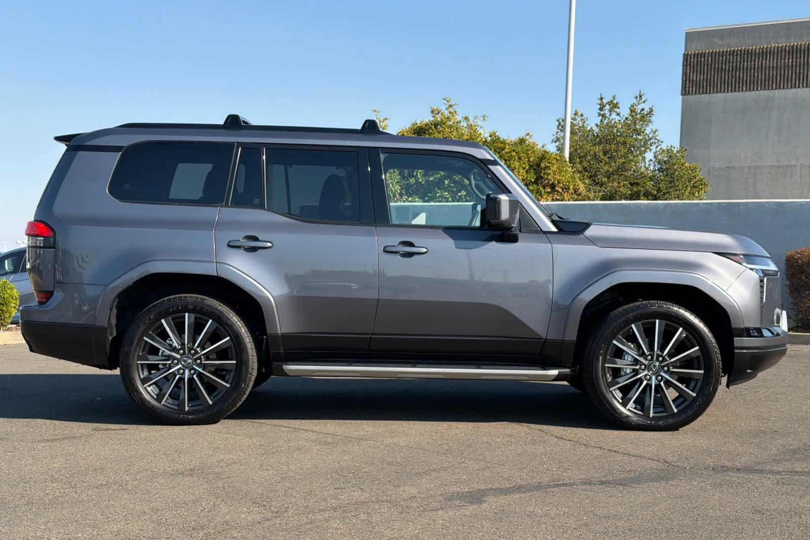 Certified 2024 Lexus GX 550 w/ Accessory Package (Z1) AWD/4WD image 6