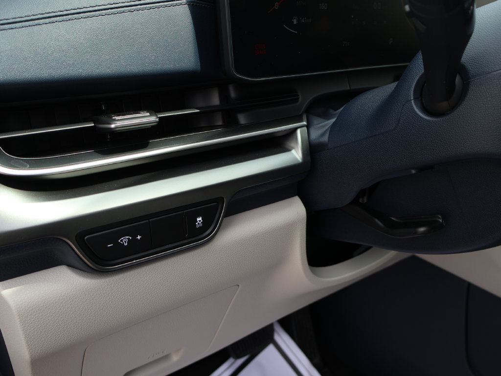 New 2026 Kia Carnival SX w/ SX Dark Edition Package FWD image 27