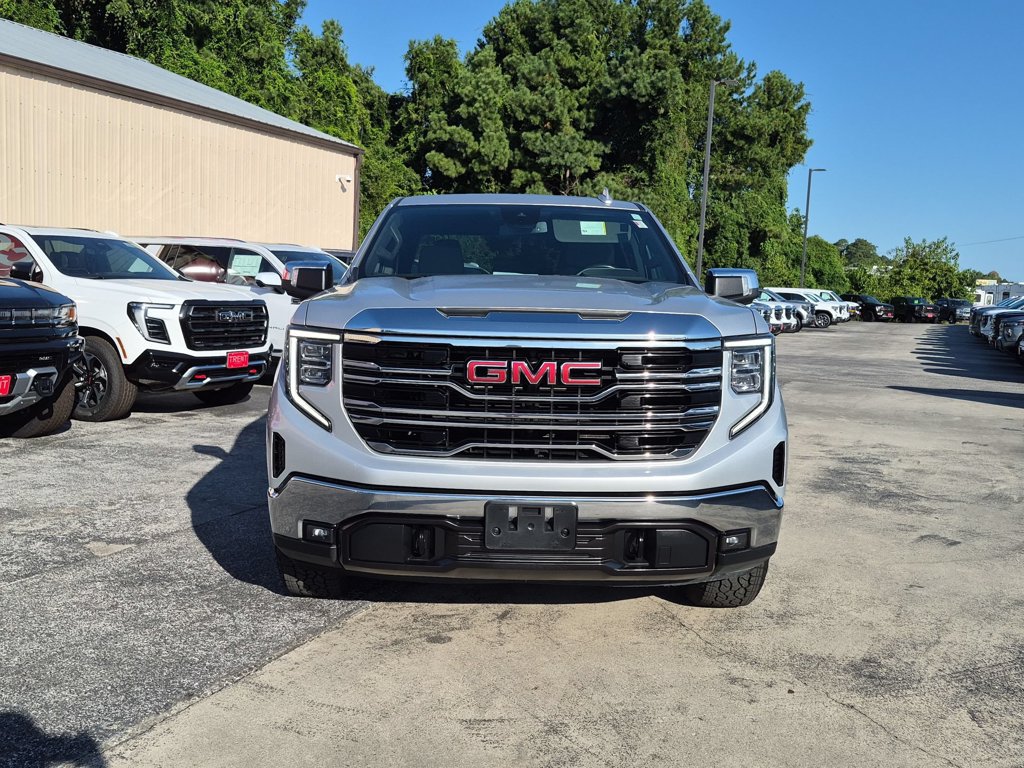 Used 2022 GMC Sierra 1500 SLT w/ SLT Premium Package AWD/4WD image 6