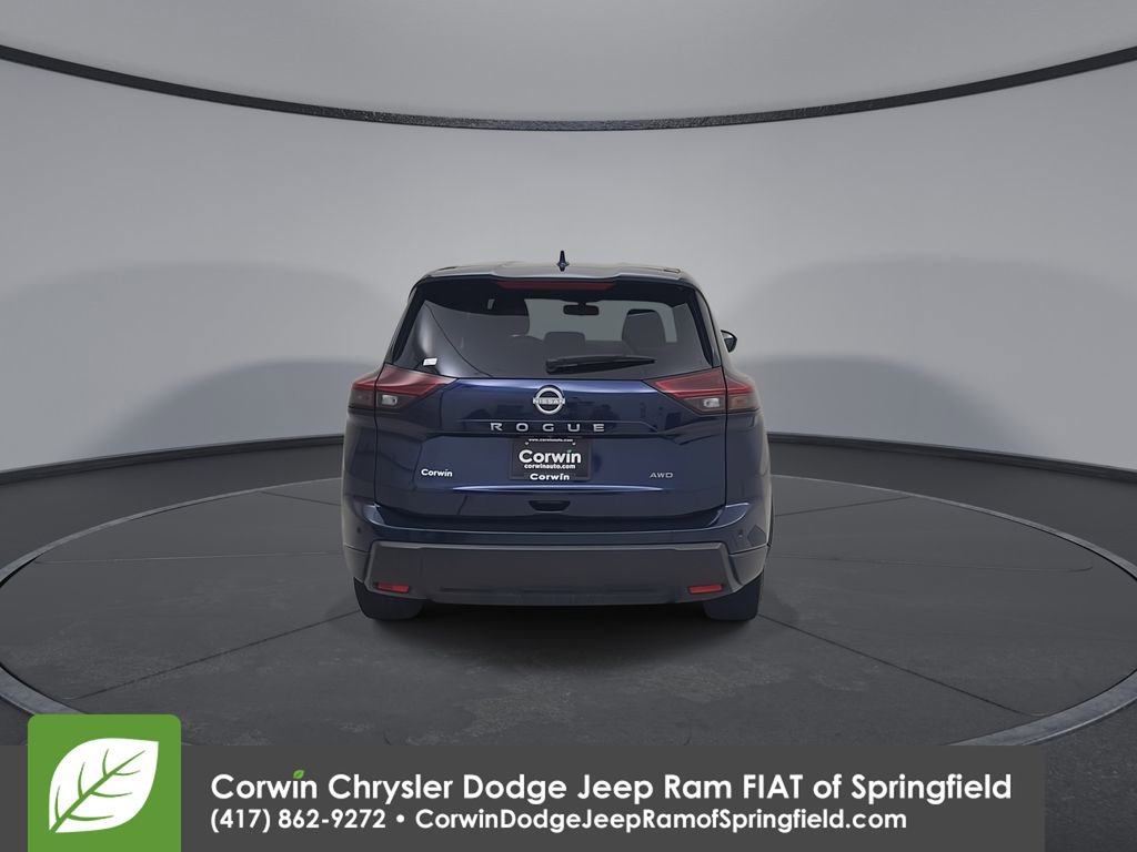 Used 2025 Nissan Rogue SV AWD/4WD image 13