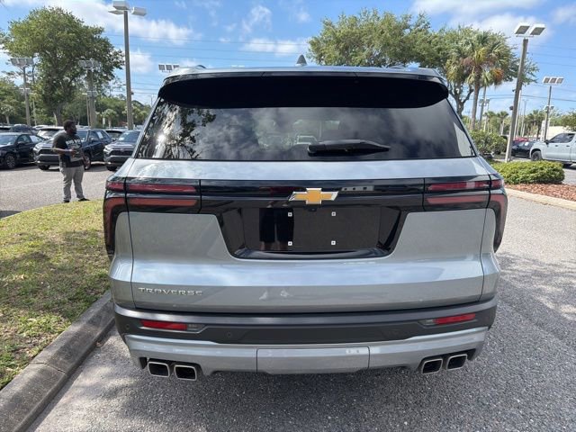 Used 2025 Chevrolet Traverse LT FWD image 6