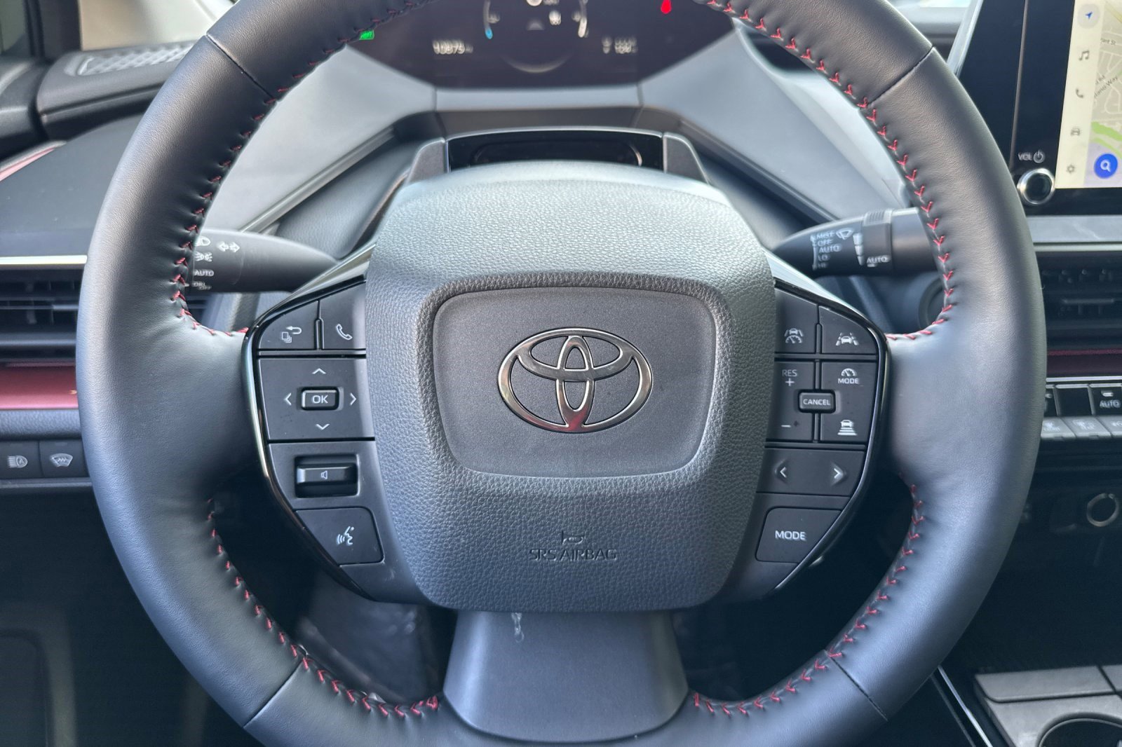 Used 2025 Toyota Prius Plug-In Hybrid image 17