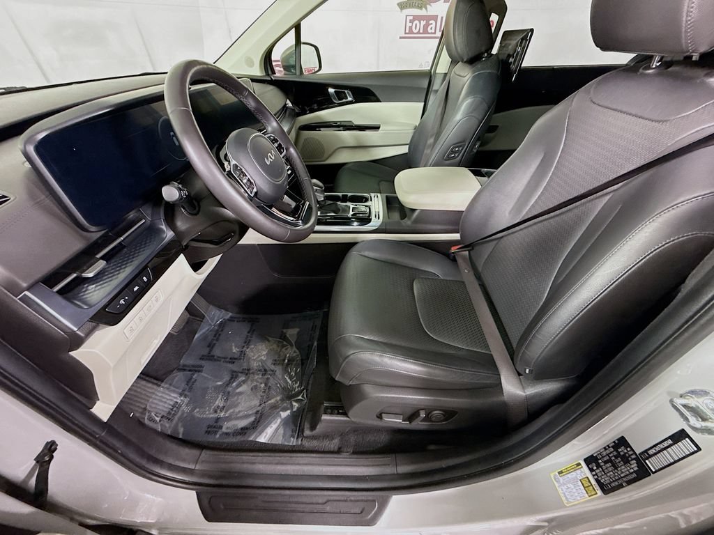 Used 2024 Kia Carnival SX Prestige FWD image 28