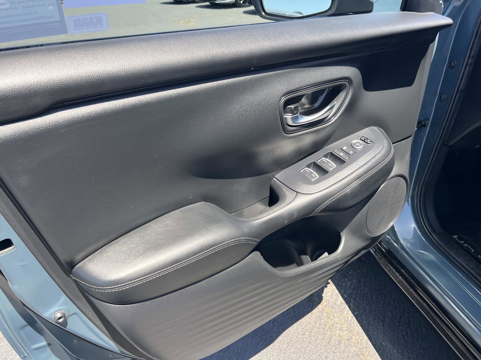 Certified 2024 Honda HR-V EX-L image 6