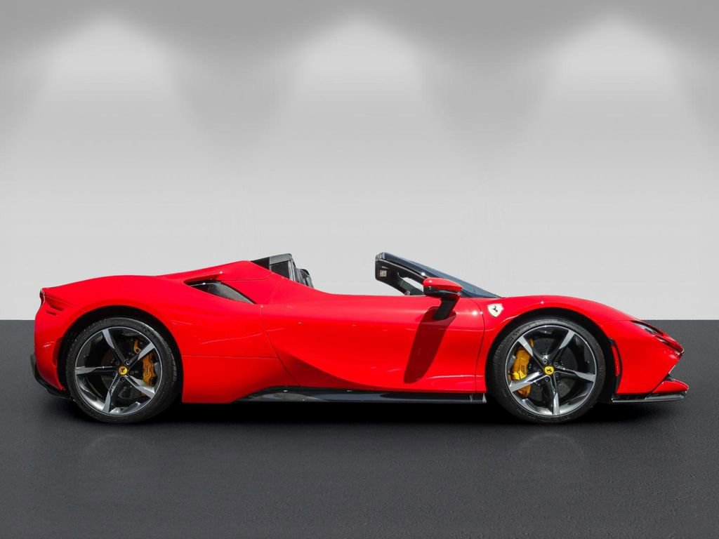 Used 2023 Ferrari SF90 Spider AWD/4WD image 2