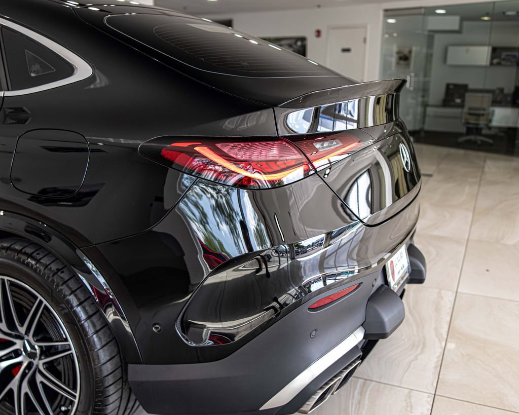 Used 2025 Mercedes-Benz GLC 63 AMG S w/ Driver Assistance Package image 14