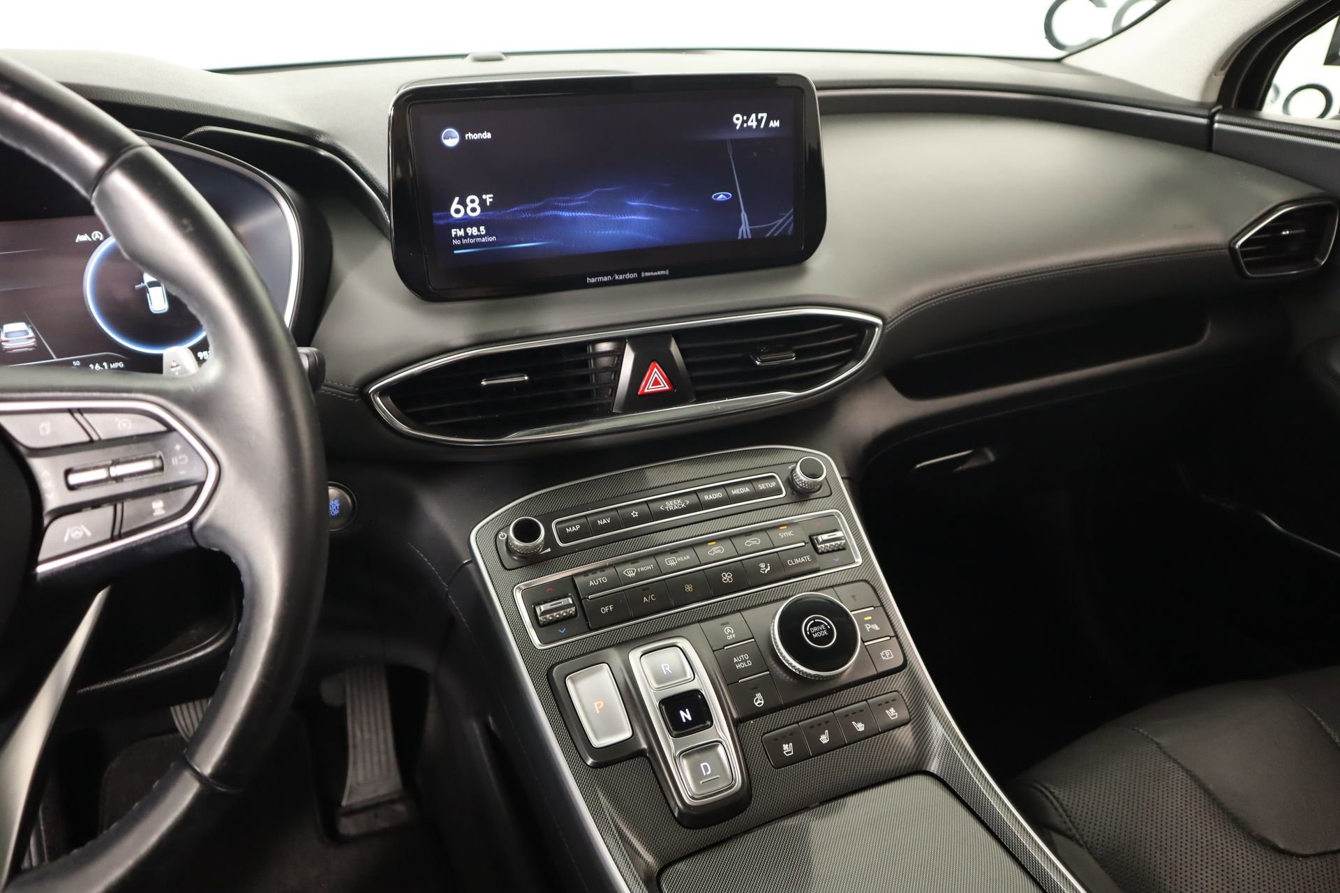 Used 2022 Hyundai Santa Fe Limited w/ Cargo Package FWD image 5