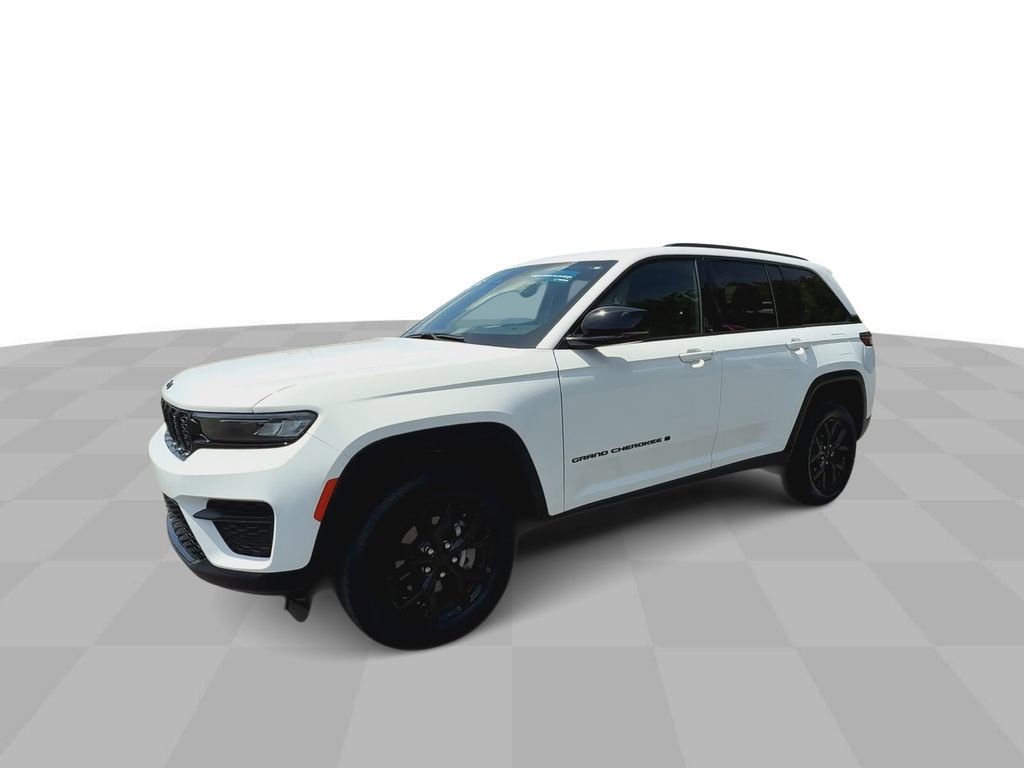 Used 2024 Jeep Grand Cherokee Altitude image 5