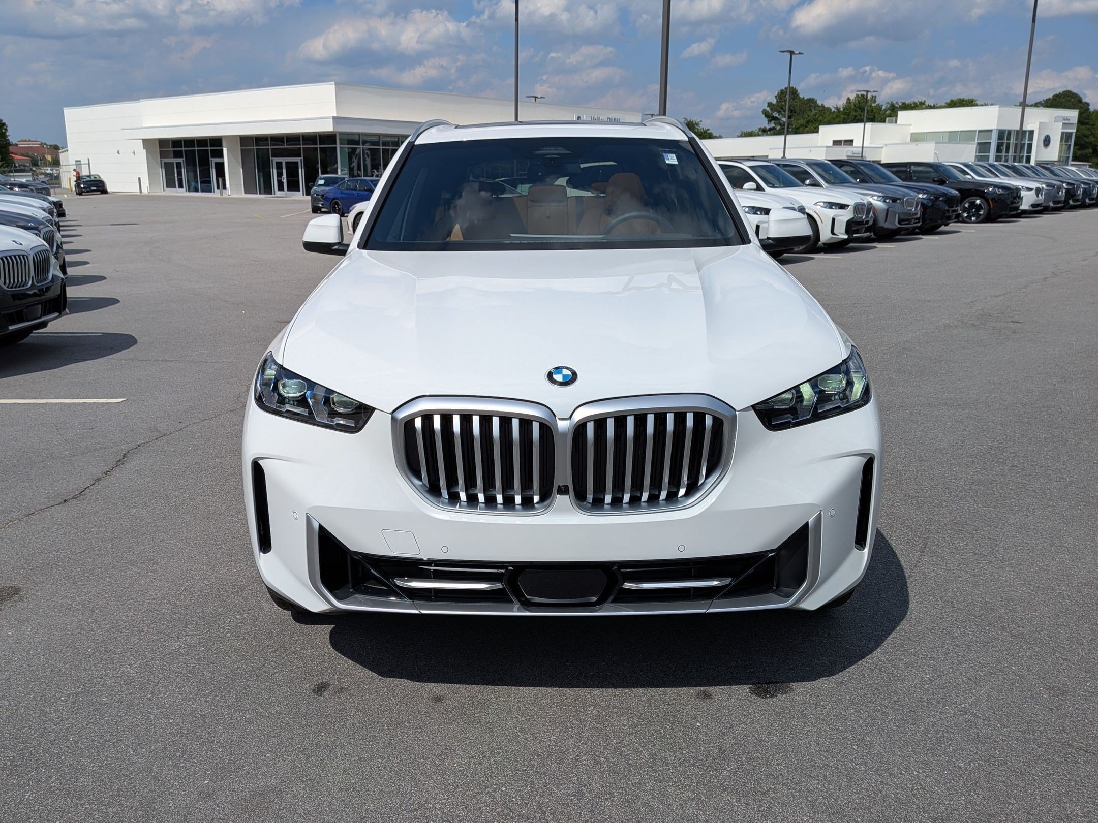 New 2026 BMW X5 xDrive40i w/ Premium Package AWD/4WD image 8