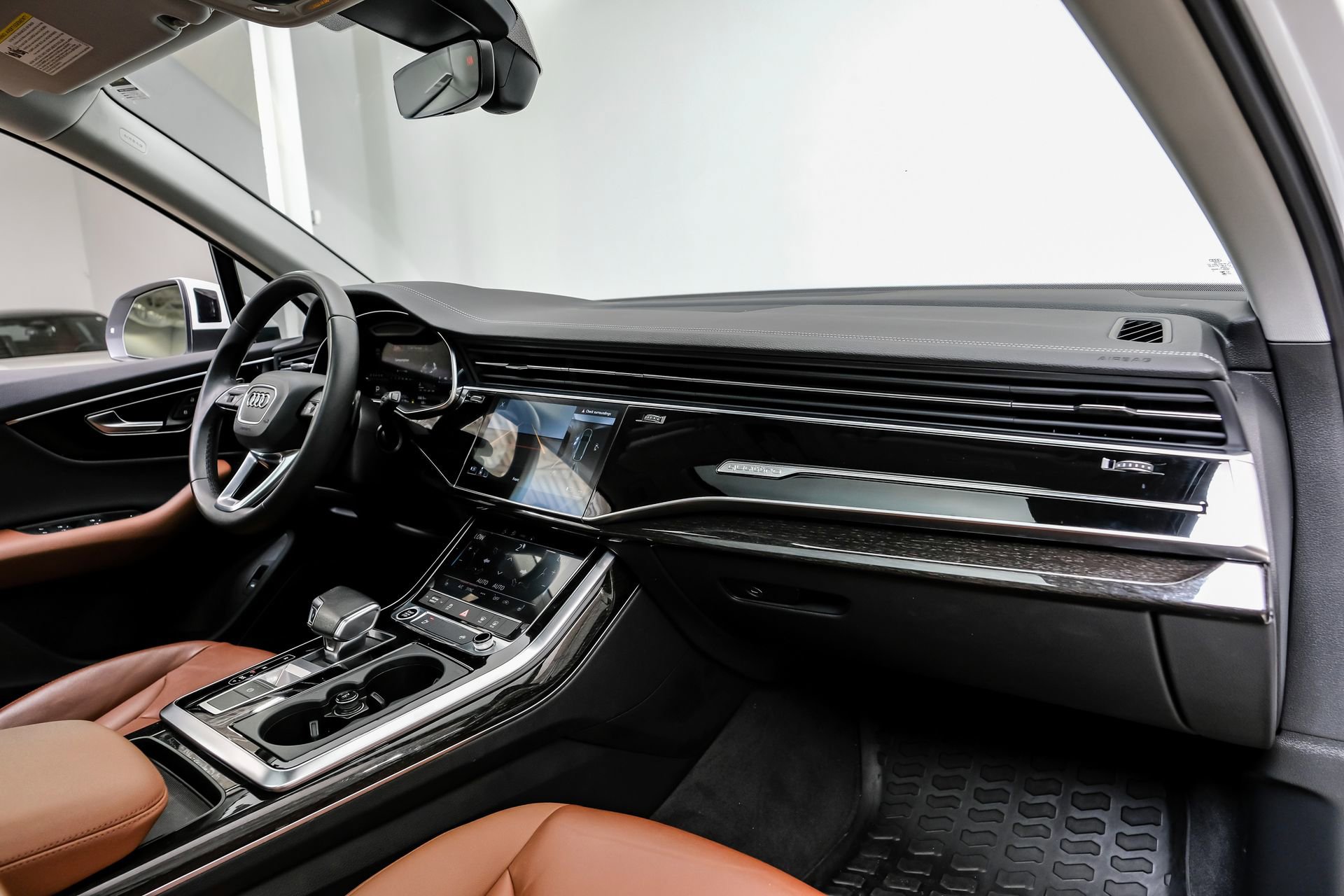 Used 2023 Audi Q7 3.0T Premium w/ Convenience Package image 17