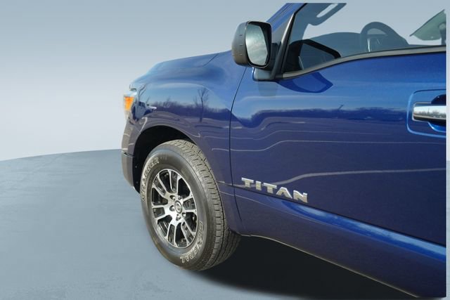 Used 2021 Nissan Titan SV w/ SV Convenience Package image 34