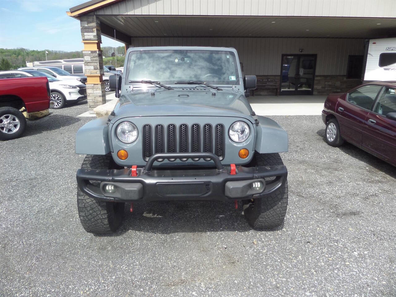 Used 2015 Jeep Wrangler Unlimited Sport AWD/4WD image 2