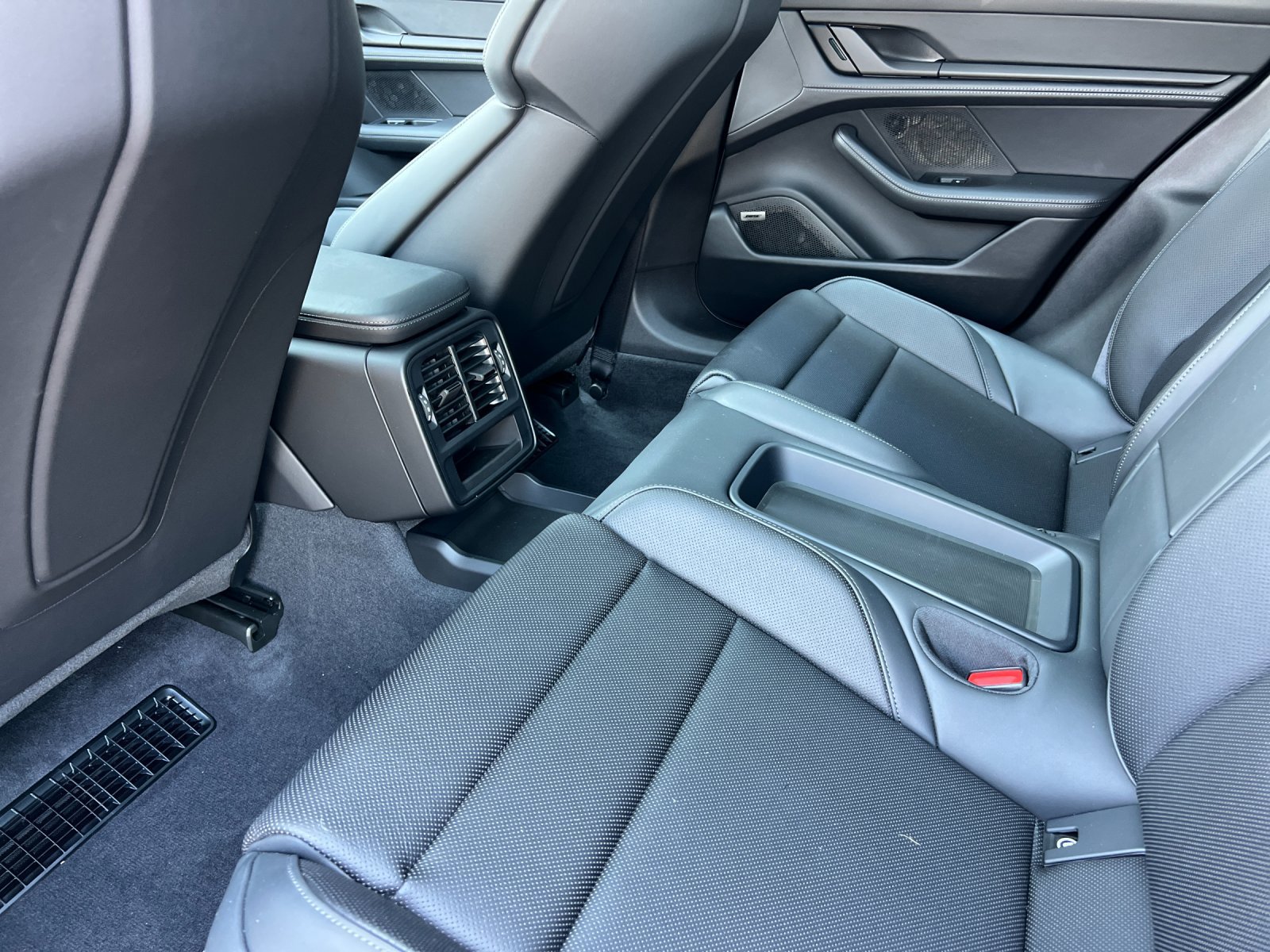New 2026 Porsche Taycan AWD/4WD image 13