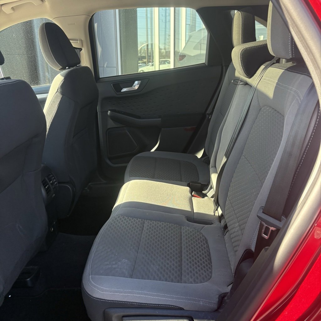 Used 2020 Ford Escape SE image 15