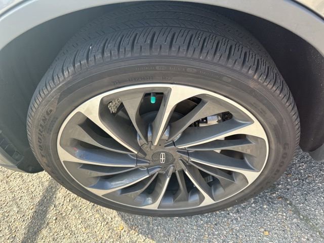 Used 2024 Lincoln Aviator Reserve w/ Equipment Group 201A image 12