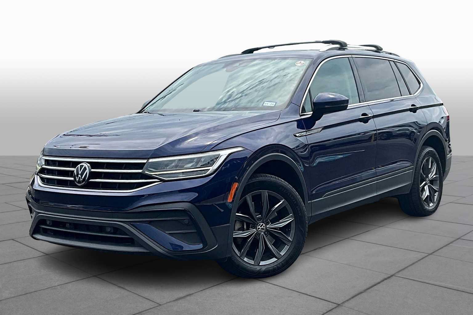 Used 2022 Volkswagen Tiguan SE AWD/4WD image 1