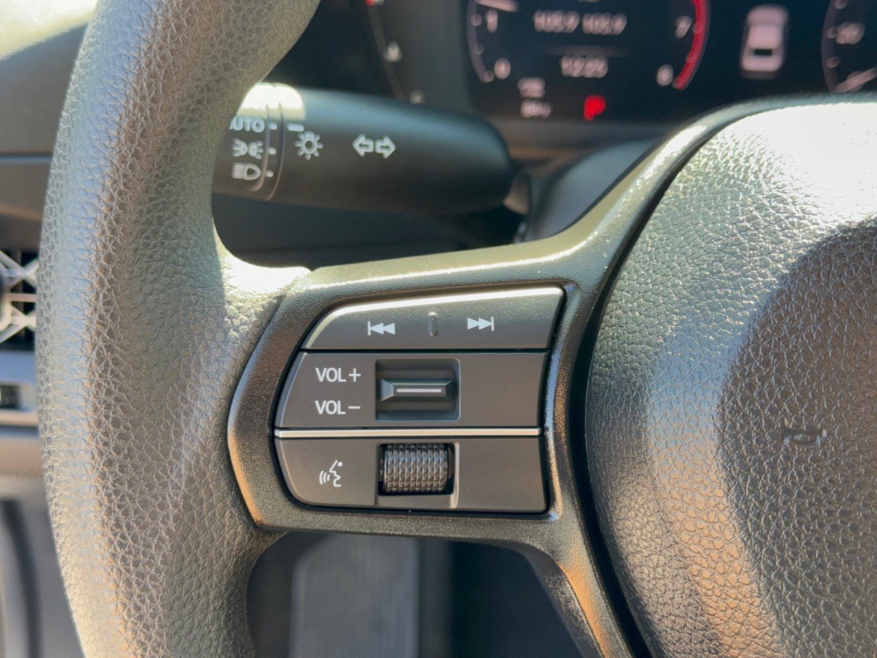 Certified 2025 Honda Accord SE image 18