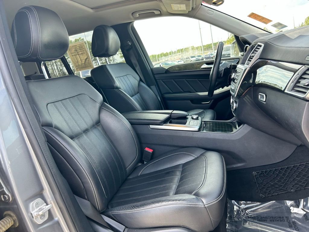 Used 2016 Mercedes-Benz GL 320 BlueTEC 4MATIC image 12