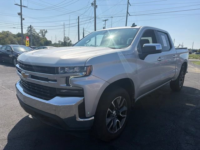 Used 2022 Chevrolet Silverado 1500 LT AWD/4WD image 3