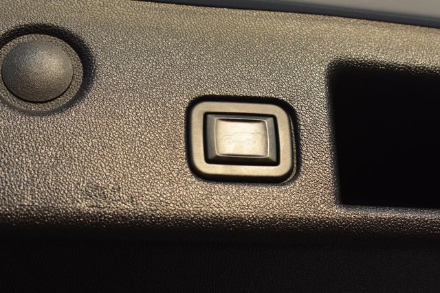 Certified 2024 Chevrolet Equinox LT w/ LPO, Floor Liner Package image 19