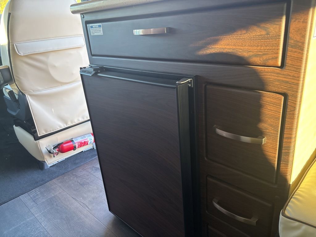 Used 2022 Mercedes-Benz Sprinter 2500 image 37